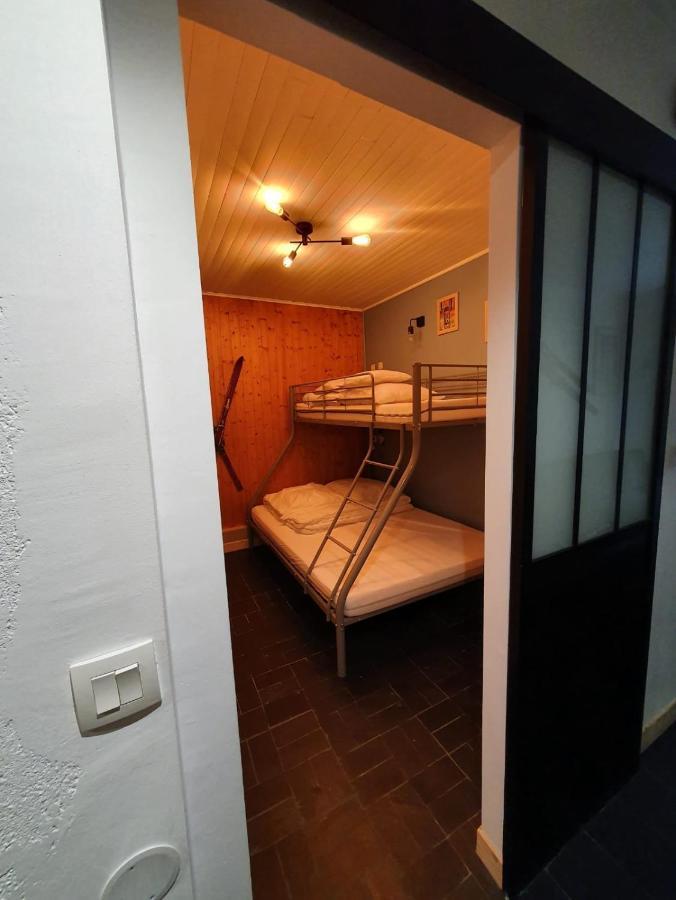 Les Ambrunes Chatel Exterior photo