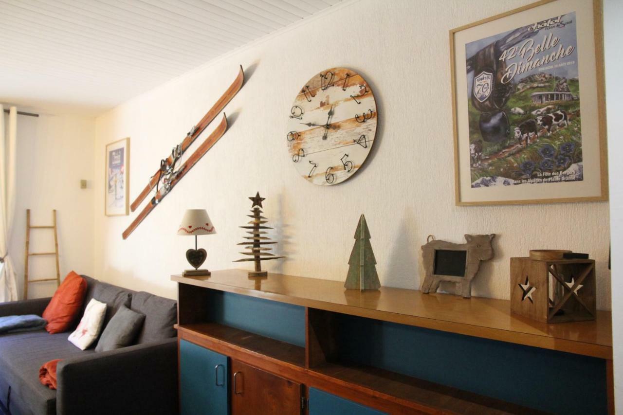 Les Ambrunes Chatel Exterior photo