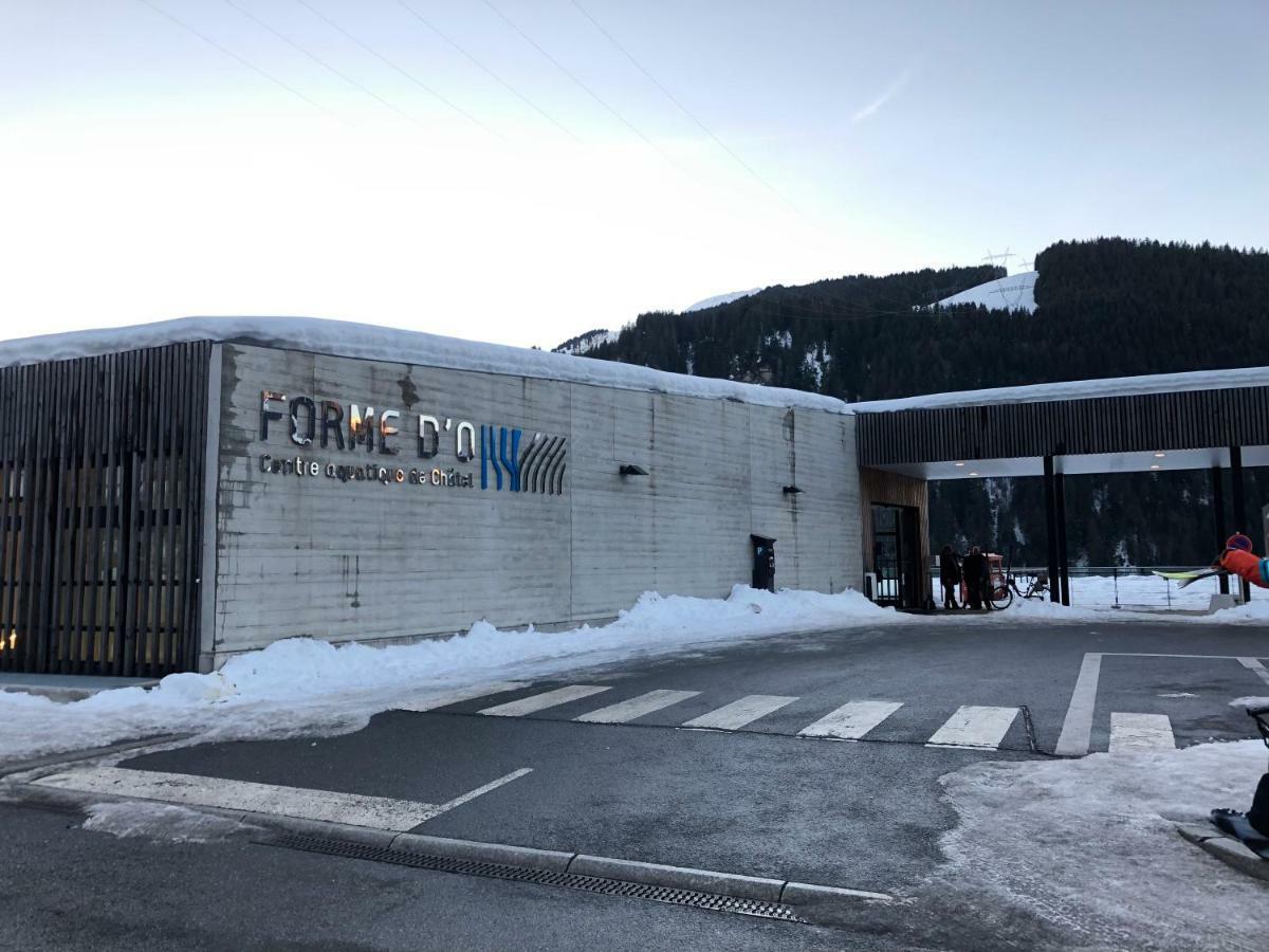Les Ambrunes Chatel Exterior photo