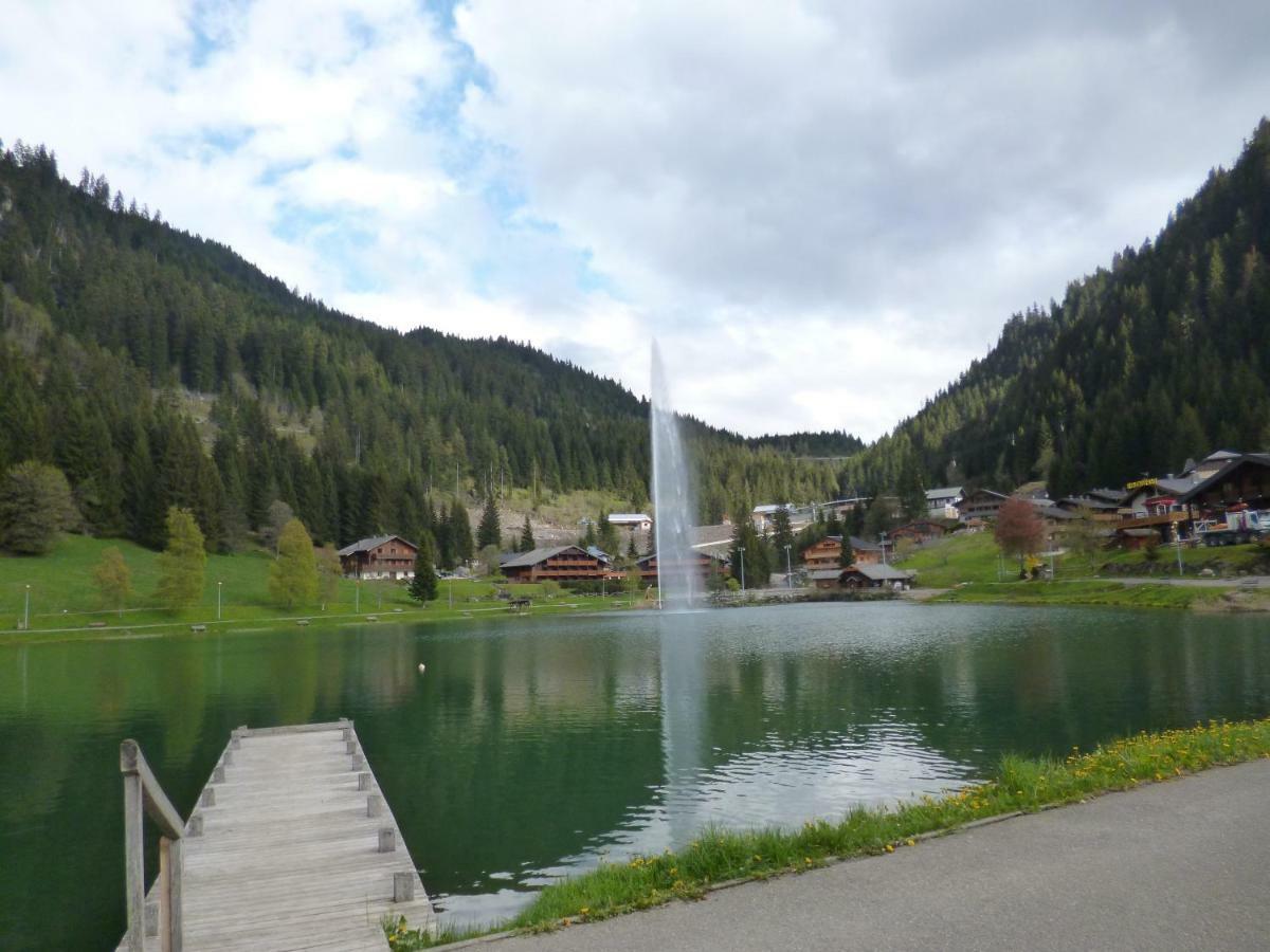 Les Ambrunes Chatel Exterior photo
